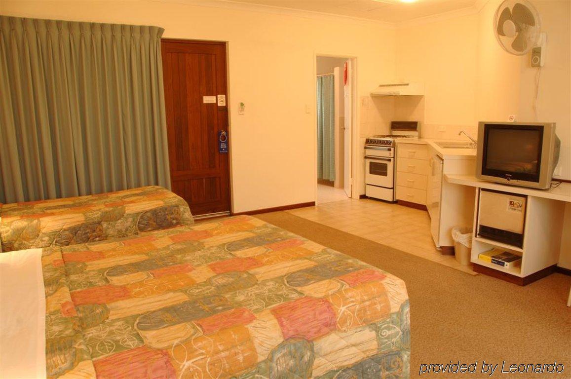 Augusta'S Georgiana Molloy Motel Quarto foto